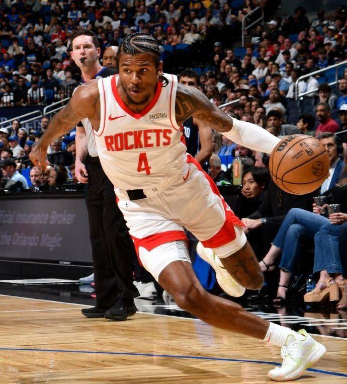 乐鱼体育登陆入口-火箭逆转魔术，近期NBA比赛花絮披露