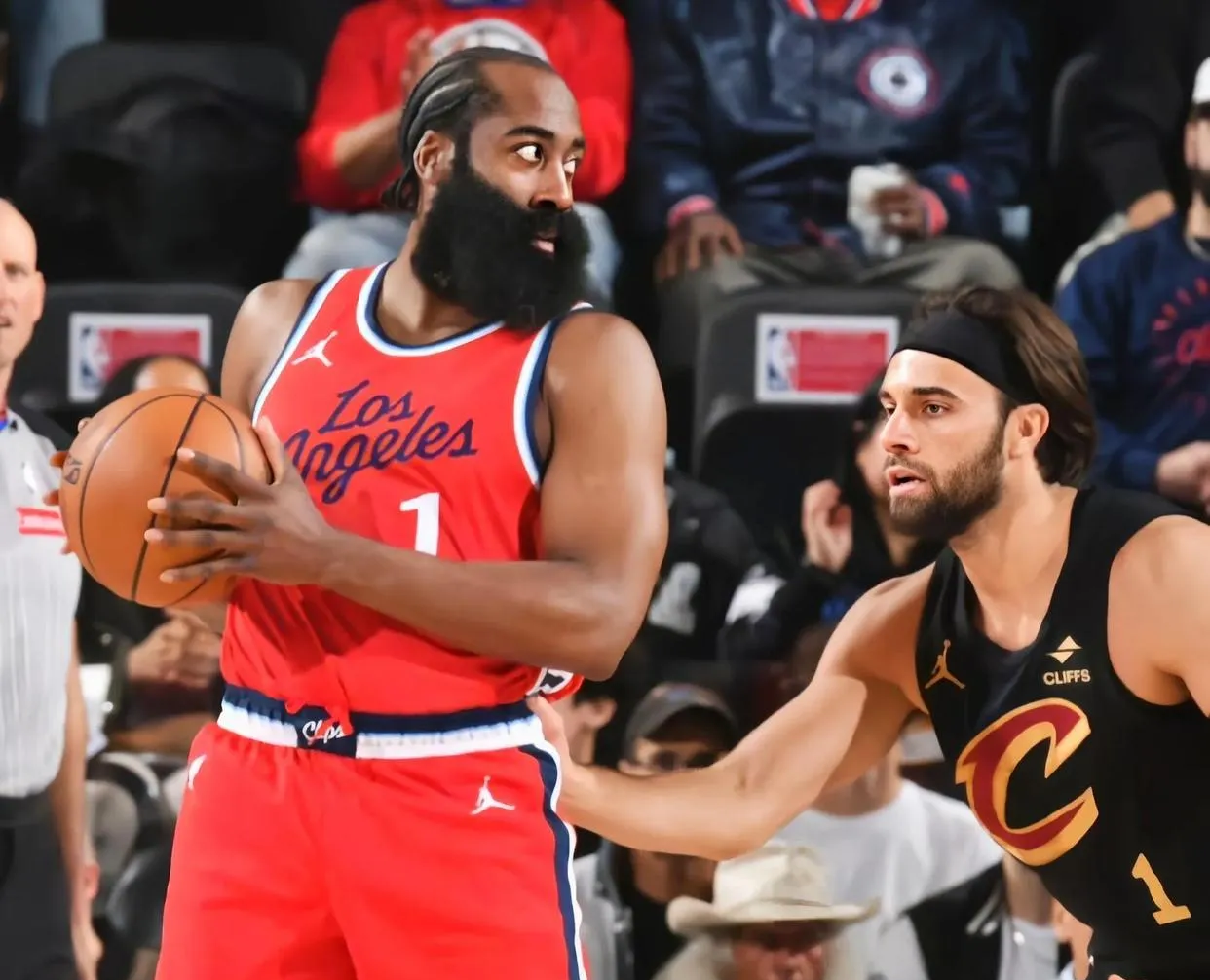 北极圈内国际球员加盟当地篮球赛的简单介绍