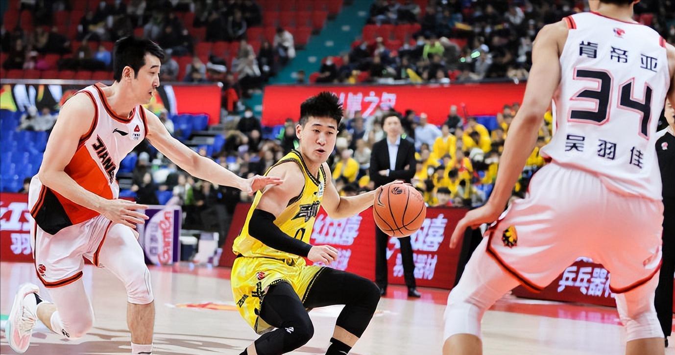 乐鱼vip注册-江苏男篮主场胜四川队，保持领先优势