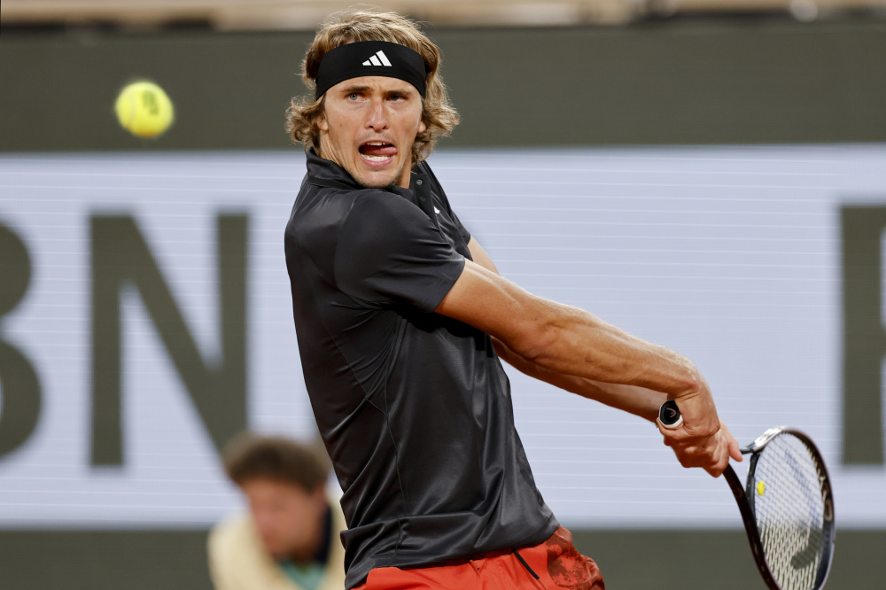 乐鱼官方网站-西班牙网球队逆转美国网球队，兹维列夫惊艳世界的简单介绍