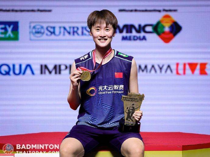 包含印尼队轻取中国队，陈雨菲惊艳四座的词条